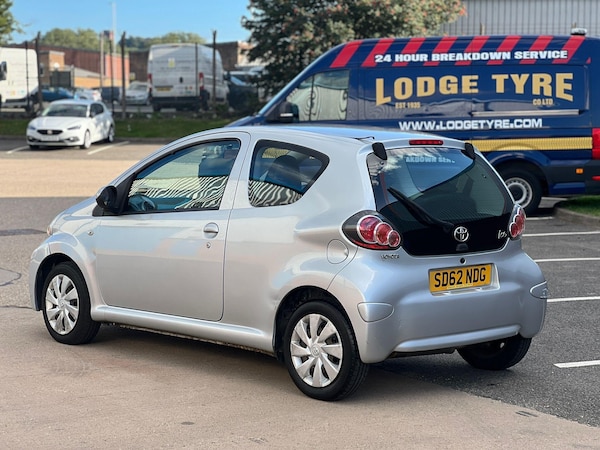 Used Toyota AYGO 2012 for sale - 76072427: Photo 5