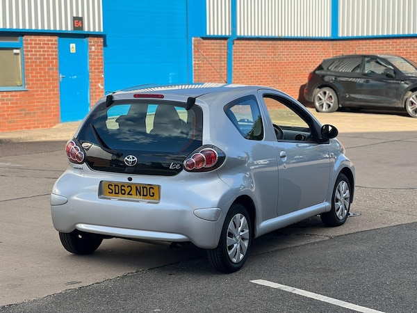 Used Toyota AYGO 2012 for sale - 76072427: Photo 6