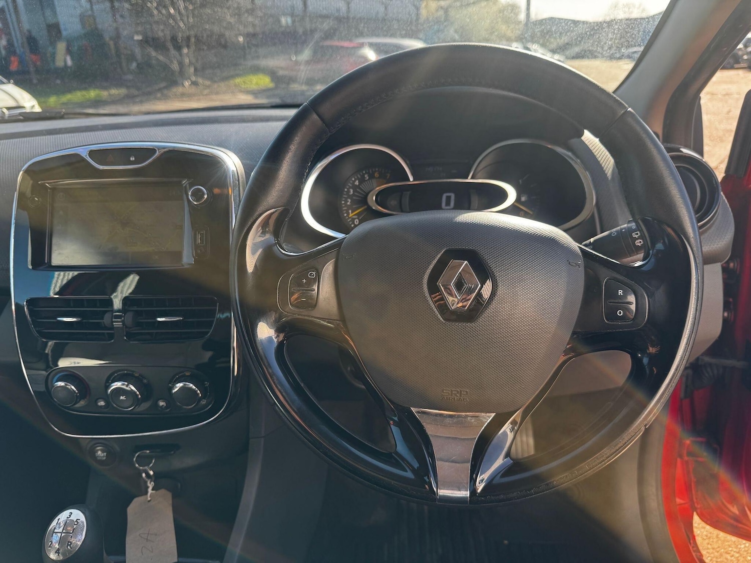 Used Renault Clio 2013 for sale - 77925391: Photo 16