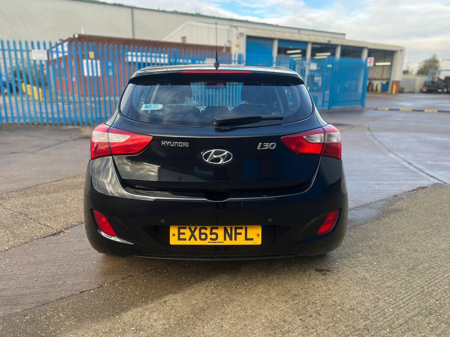 Used Hyundai i30 2015 for sale - 76620128: Photo 2