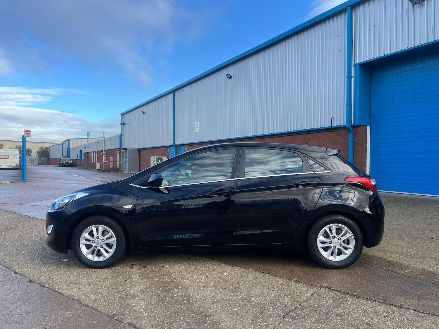 Used Hyundai i30 2015 for sale - 76620128: Photo 3