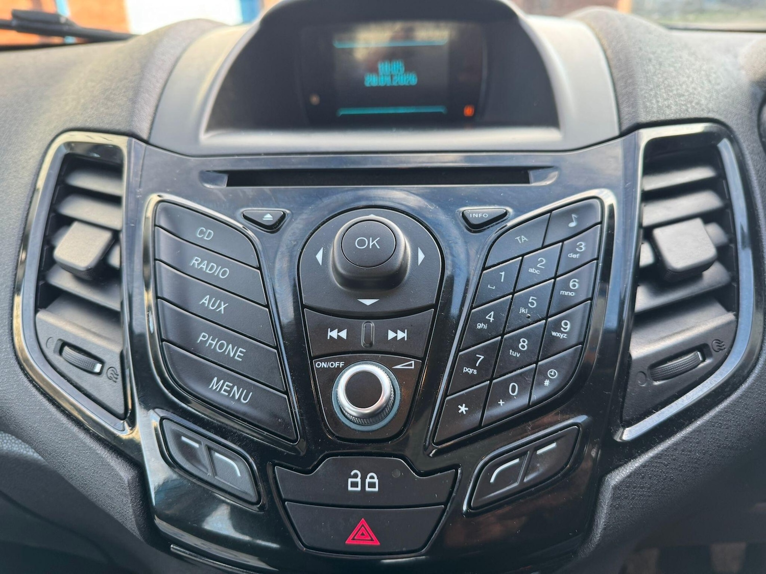 Used Ford Fiesta 2014 for sale - 77351801: Photo 16