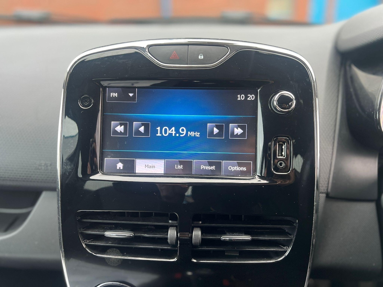 Used Renault Clio 2013 for sale - 76965591: Photo 14