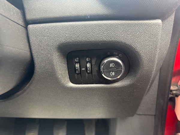 Used Vauxhall Corsa 2010 for sale - 76239042: Photo 16