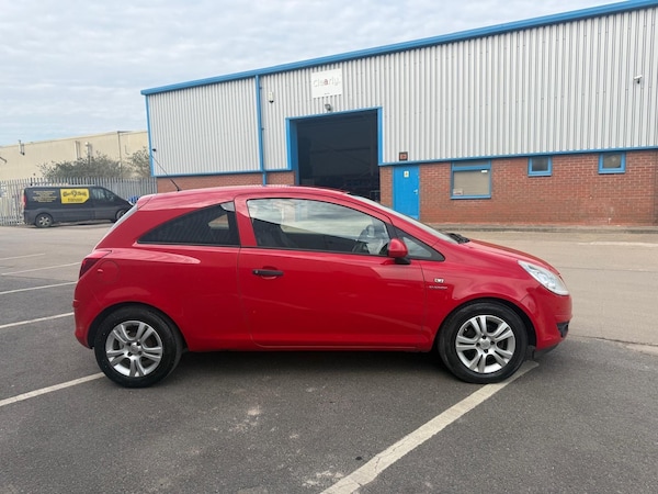 Used Vauxhall Corsa 2010 for sale - 76239042: Photo 4