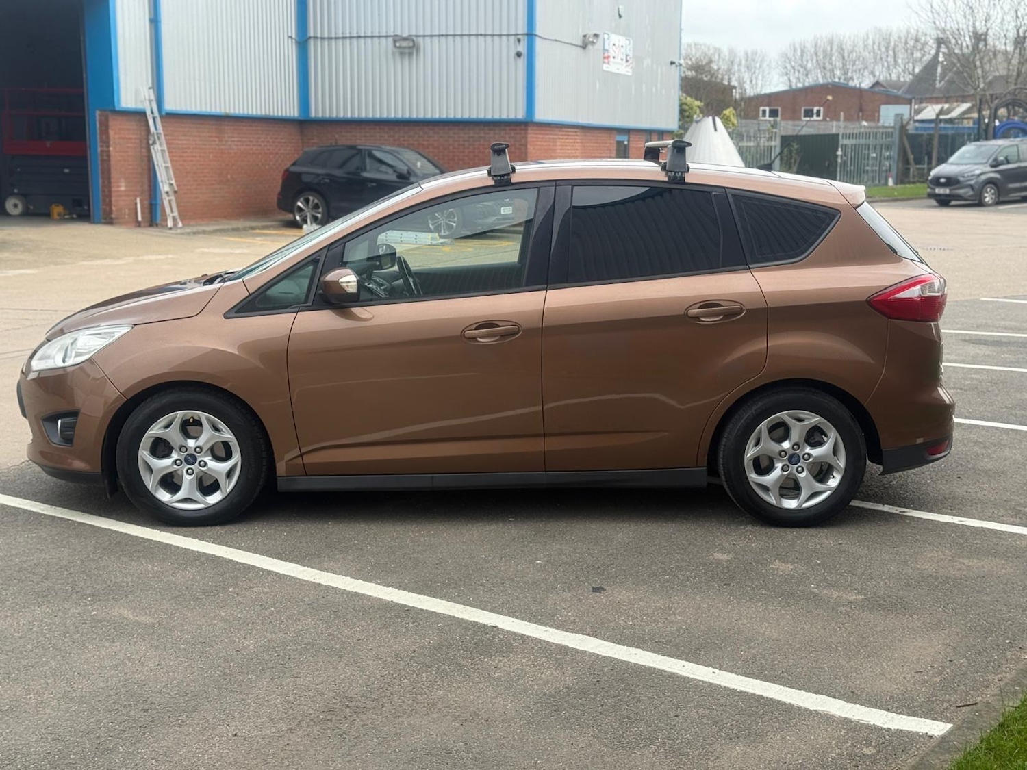 Used Ford C-Max 2013 for sale - 77993532: Photo 3