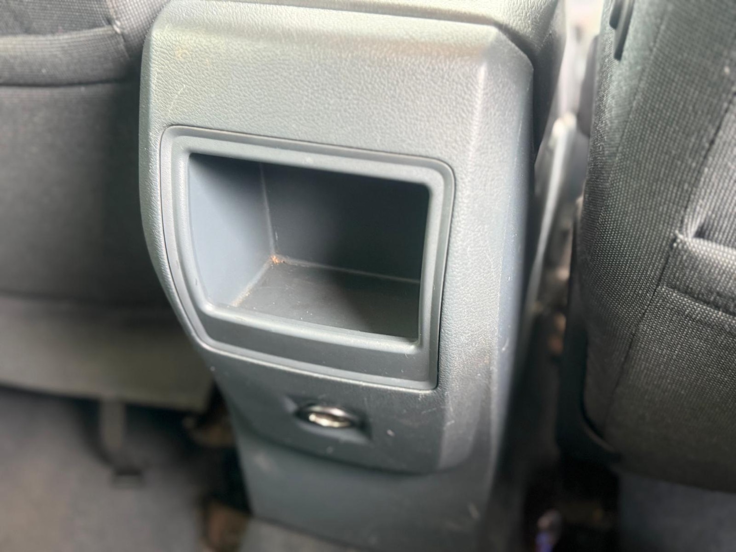 Used Ford C-Max 2013 for sale - 77993532: Photo 32