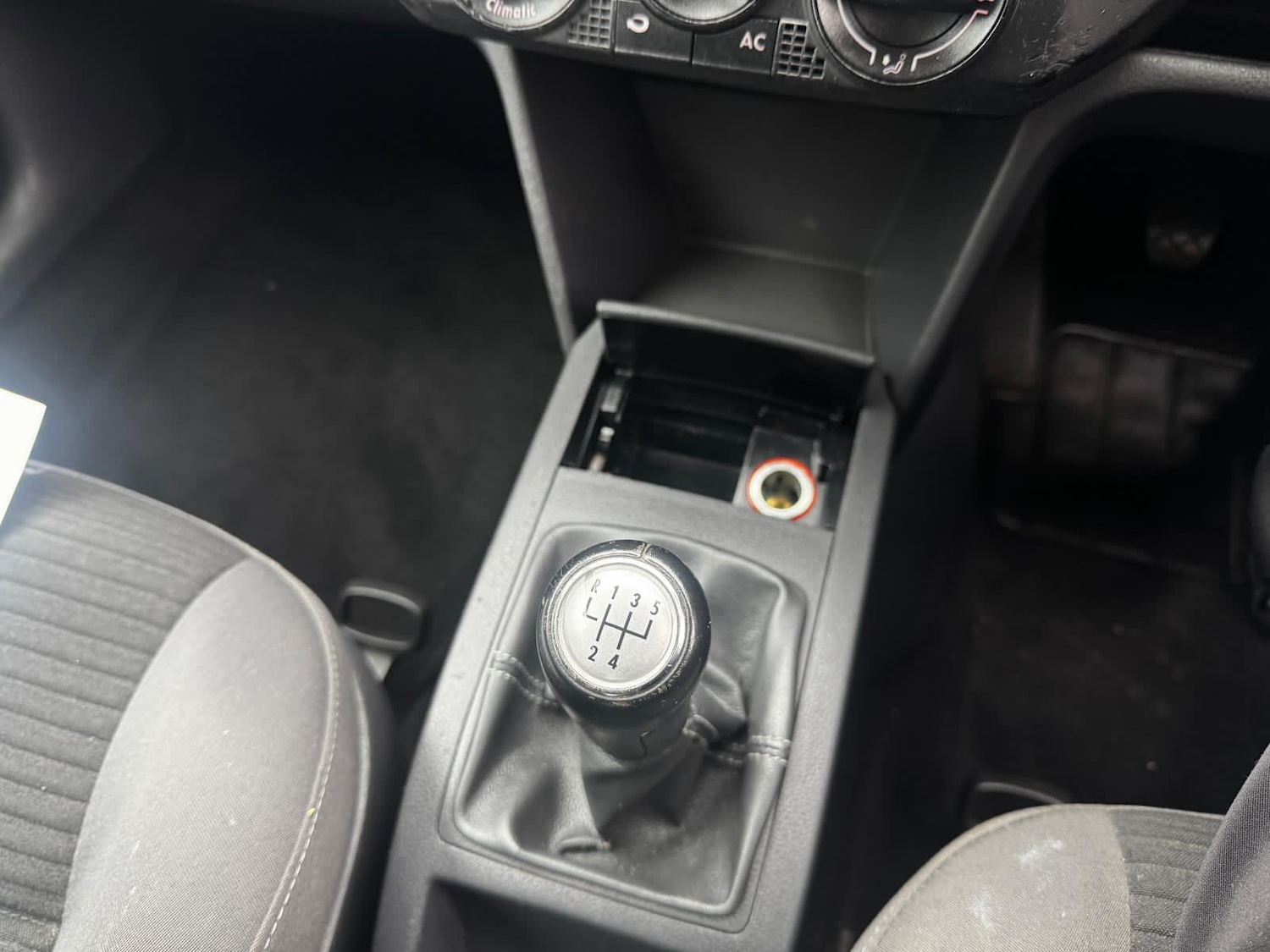 Used Volkswagen Polo 2009 for sale - 77909755: Photo 23