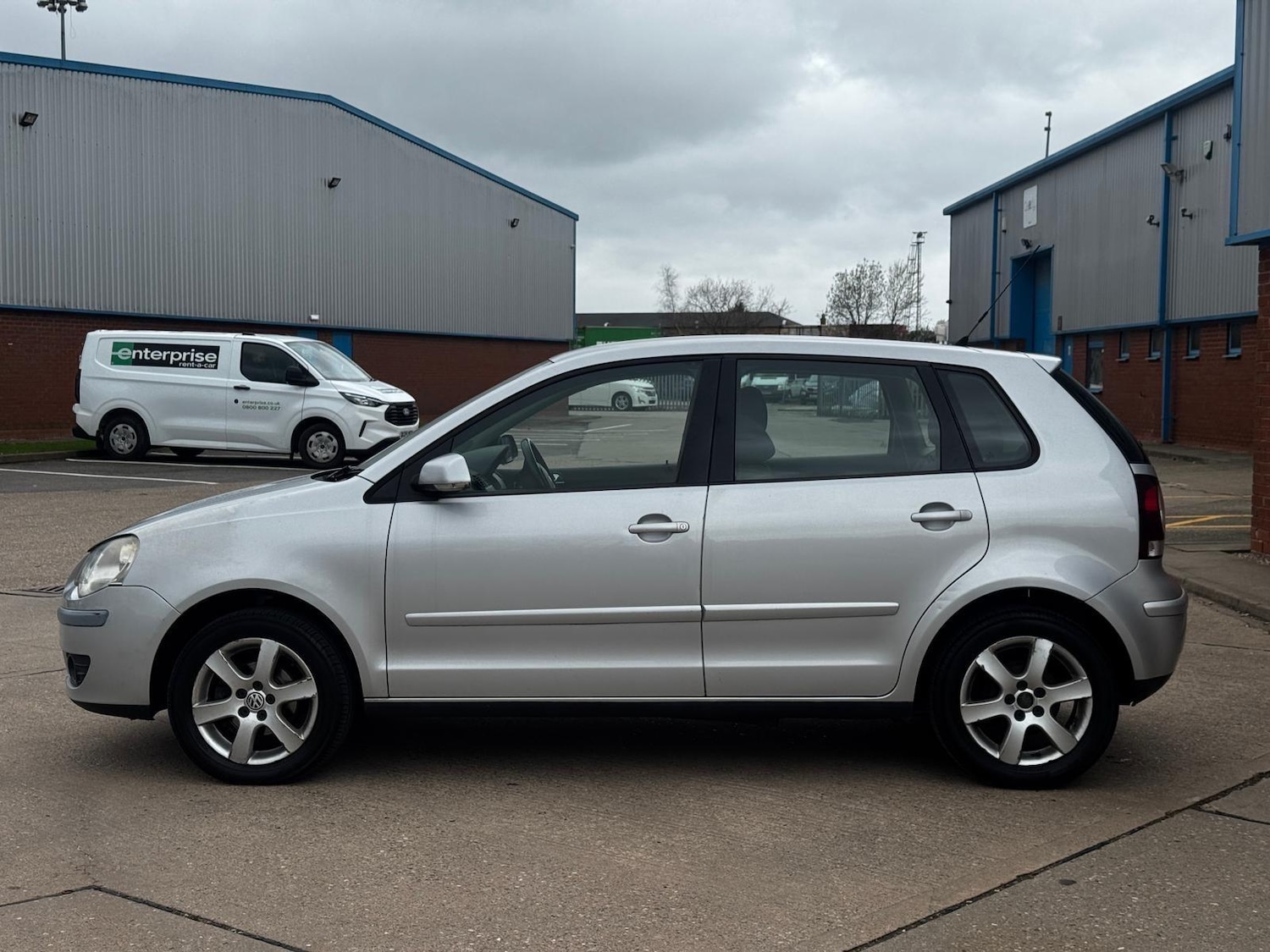 Used Volkswagen Polo 2009 for sale - 77909755: Photo 3