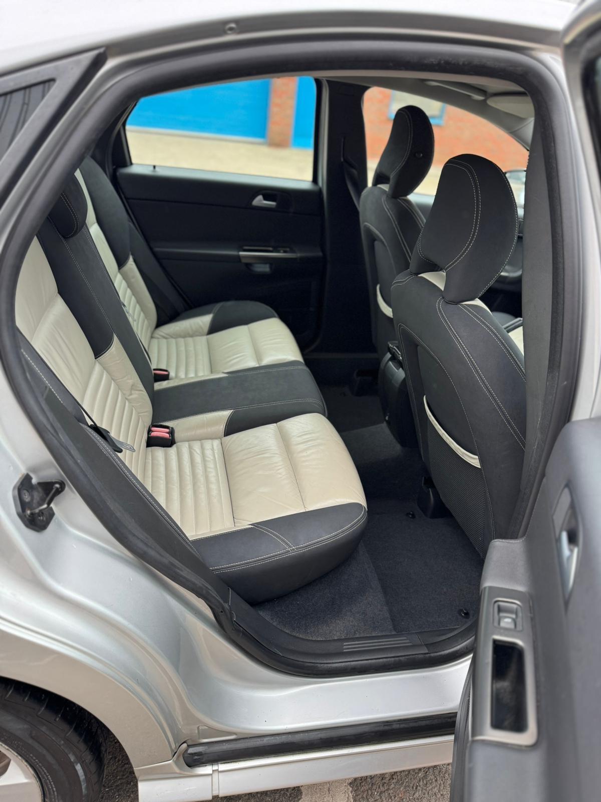 Used Volvo S40 2010 for sale - 76513277: Photo 12