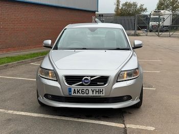 2010 (60) - D2 [115] R DESIGN 4dr