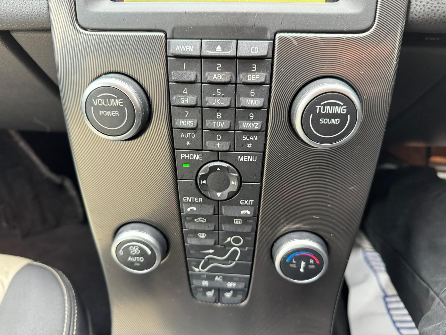 Used Volvo S40 2010 for sale - 76513277: Photo 21