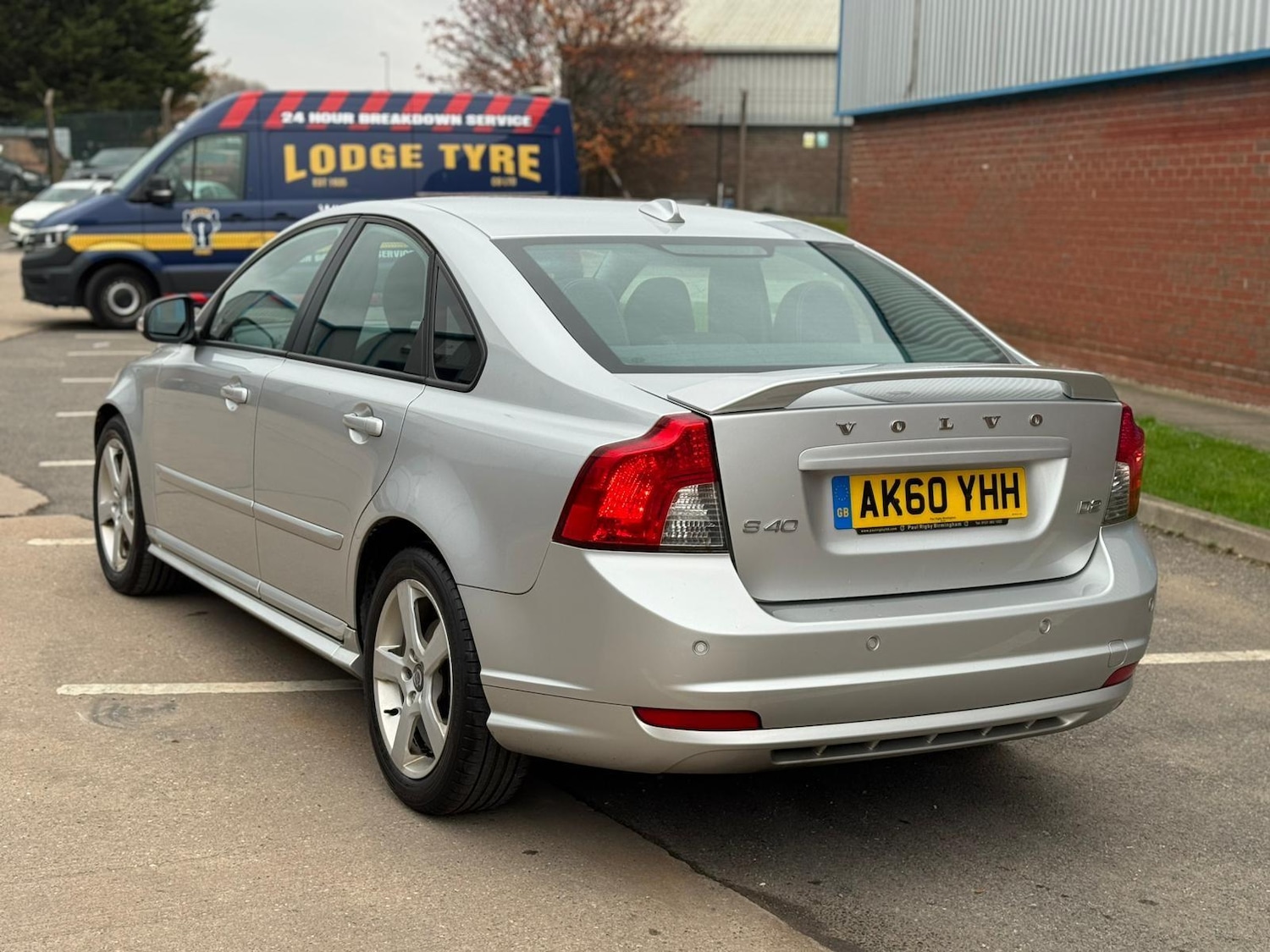 Used Volvo S40 2010 for sale - 76513277: Photo 6