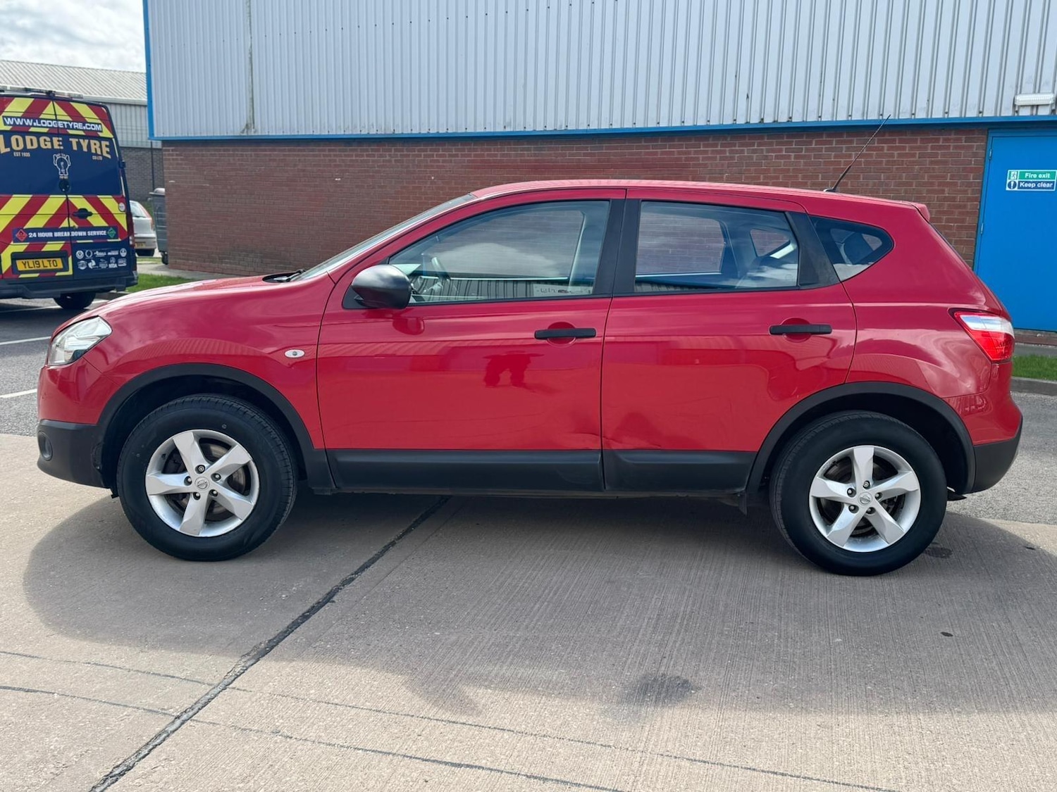 Used Nissan Qashqai 2010 for sale - 78220033: Photo 9