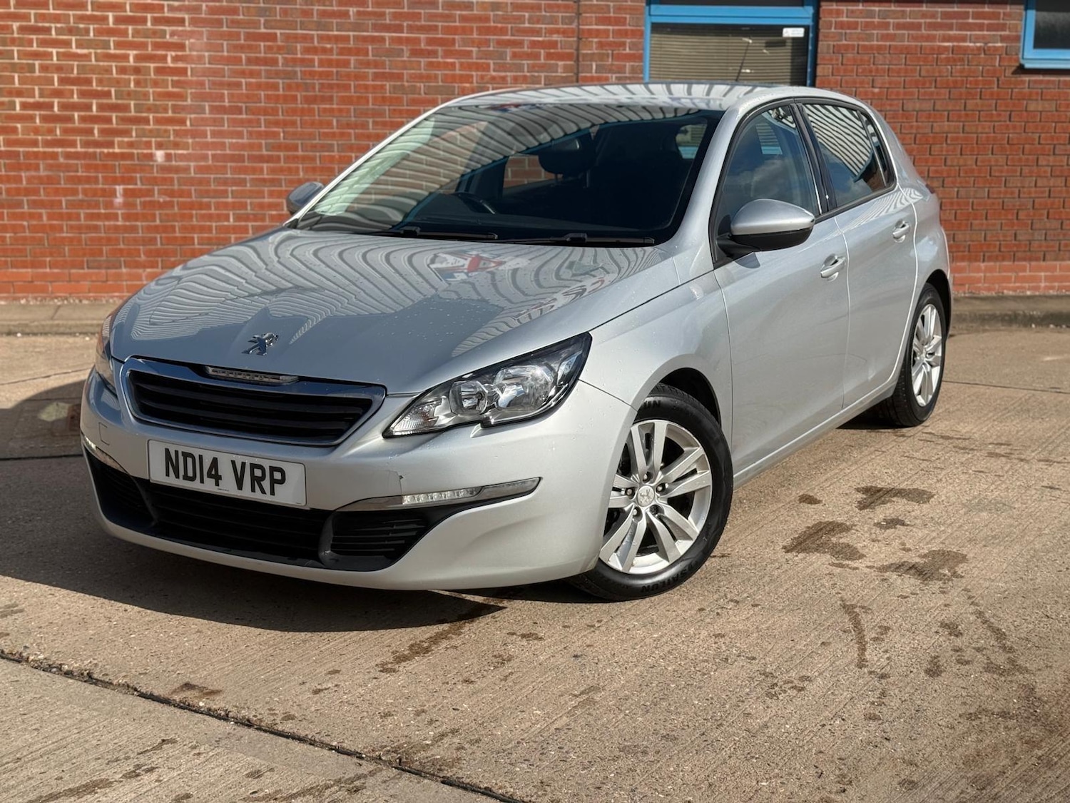 Used Peugeot 308 2014 for sale - 77892102: Photo 10
