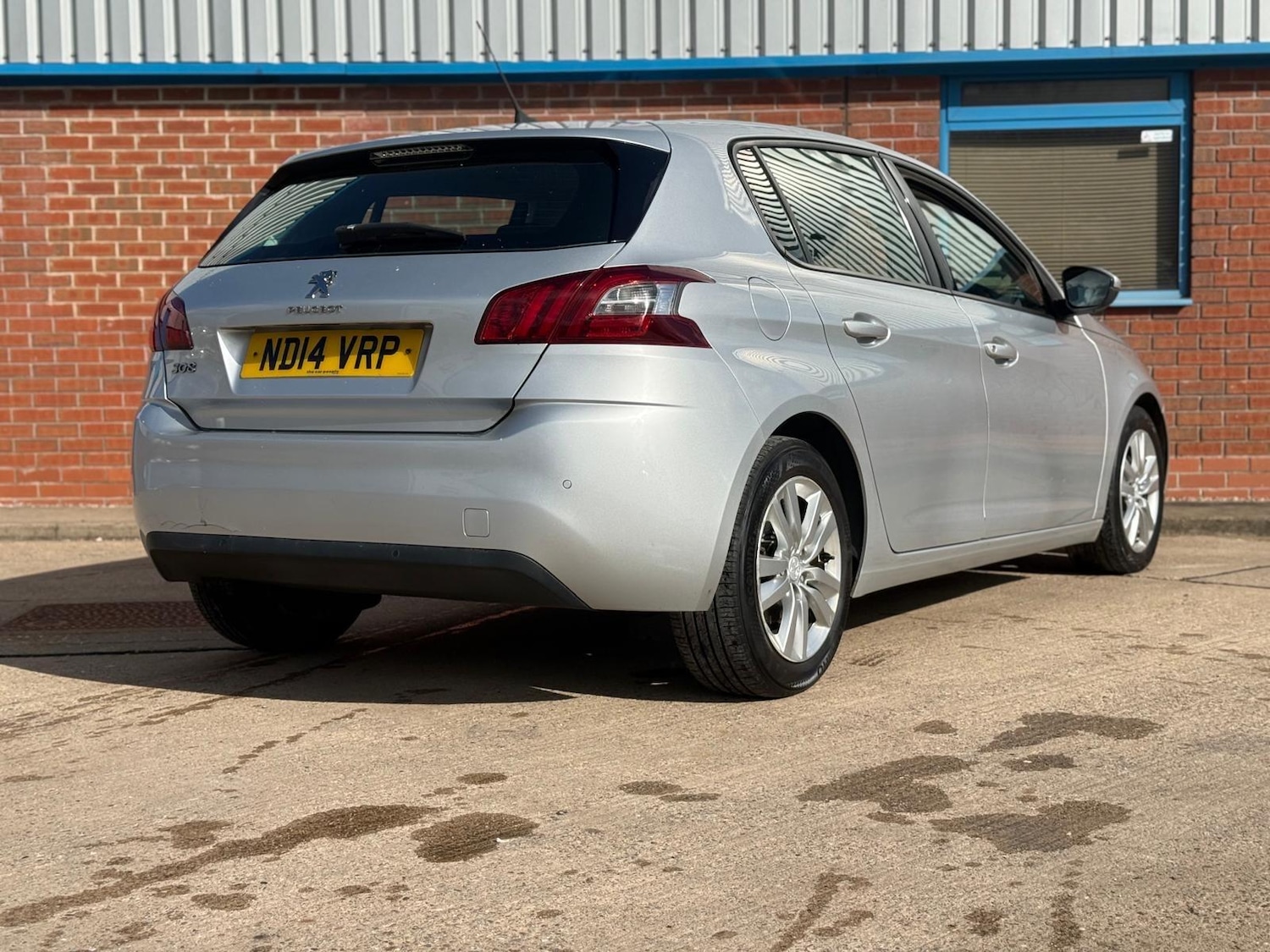 Used Peugeot 308 2014 for sale - 77892102: Photo 11