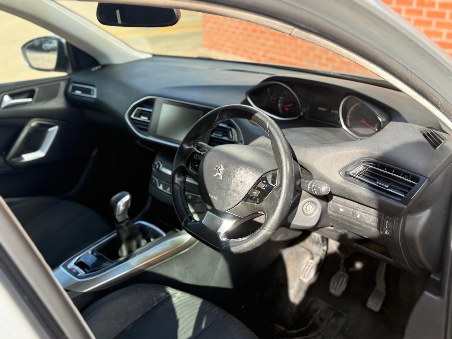 Used Peugeot 308 2014 for sale - 77892102: Photo 19