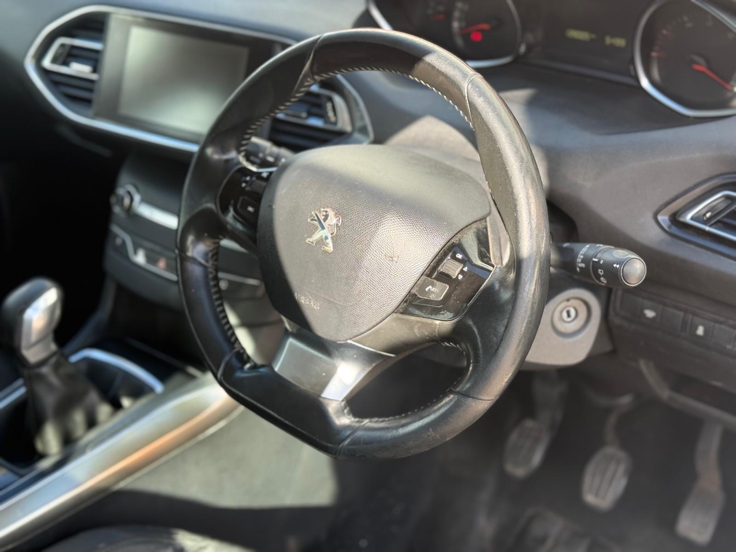 Used Peugeot 308 2014 for sale - 77892102: Photo 22