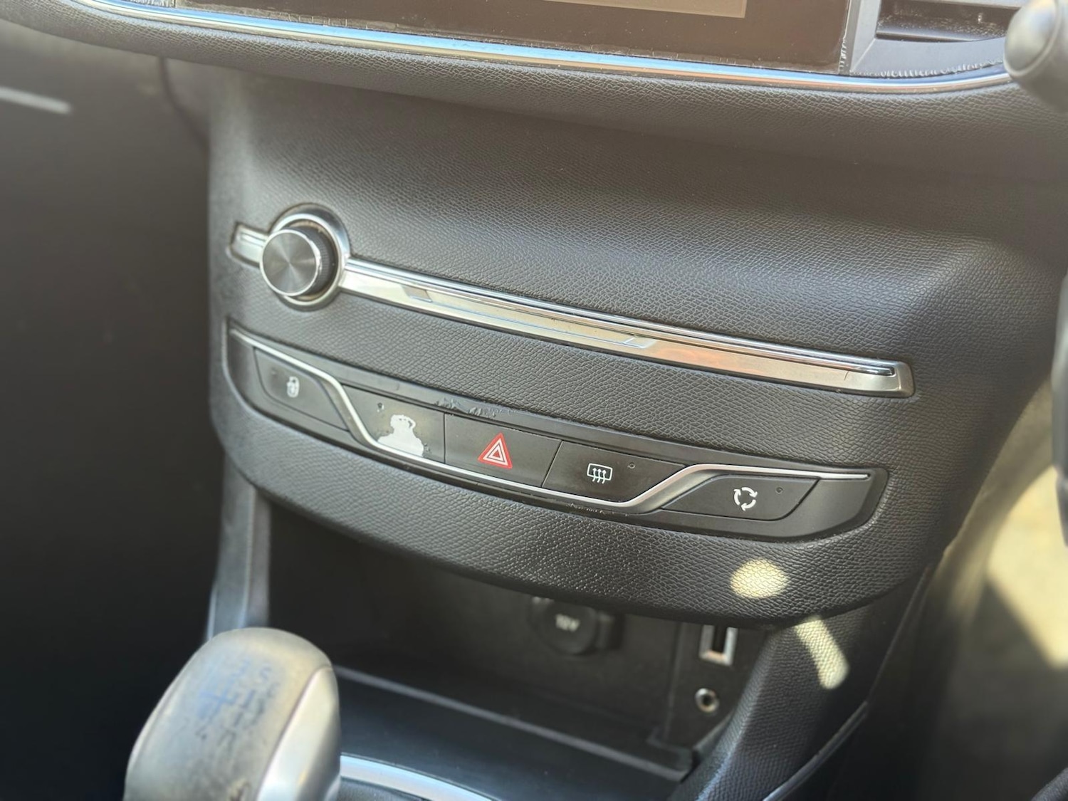 Used Peugeot 308 2014 for sale - 77892102: Photo 28