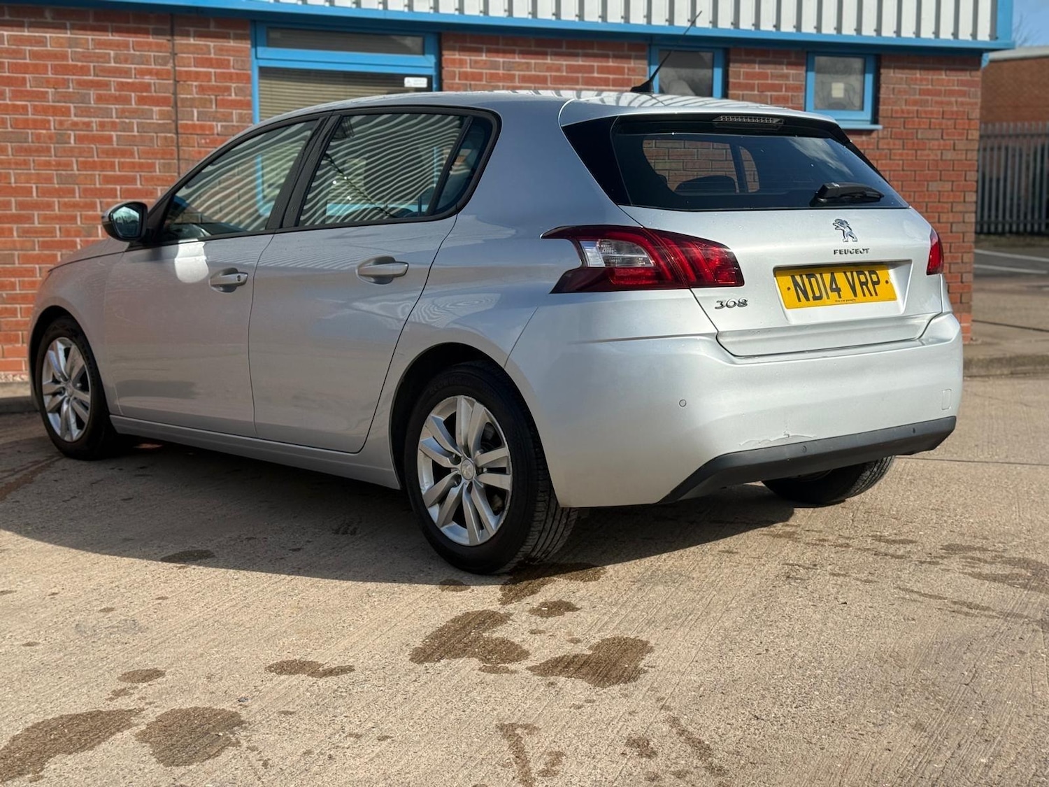 Used Peugeot 308 2014 for sale - 77892102: Photo 8