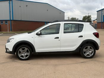 Used Dacia Sandero Stepway 2020 for sale - 79669555: Photo
