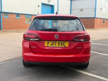 Used Vauxhall Astra 2017 for sale - 76991600: Photo