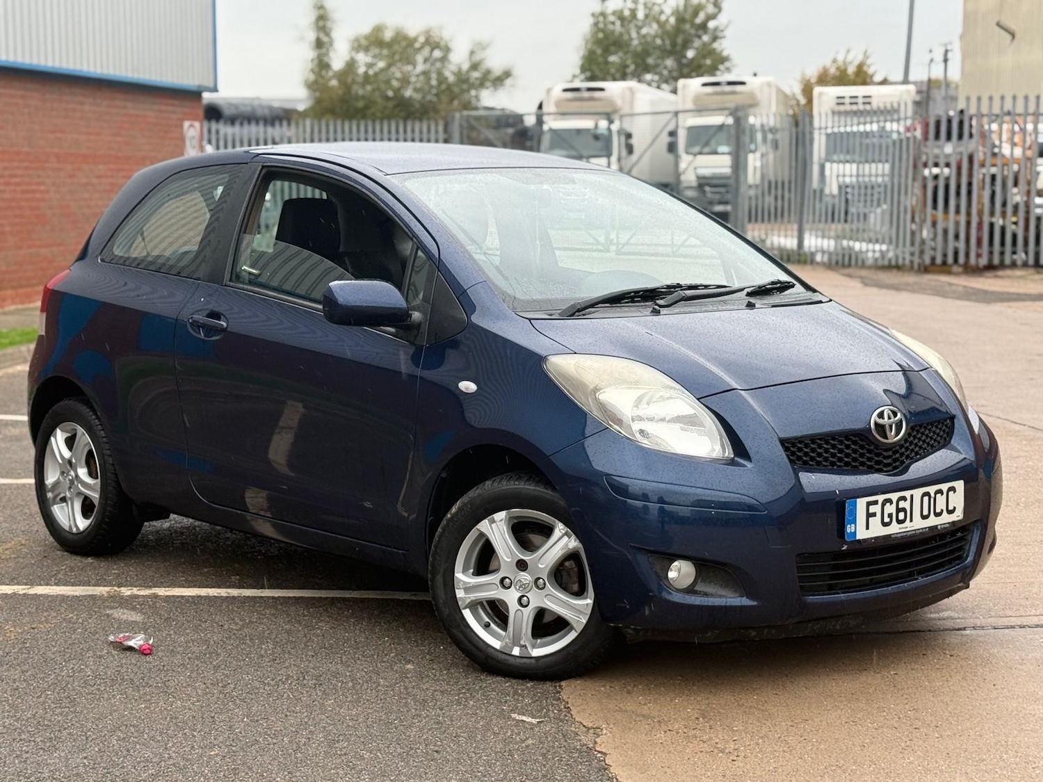 Used Toyota Yaris 2011 for sale - 76992940: Photo 5