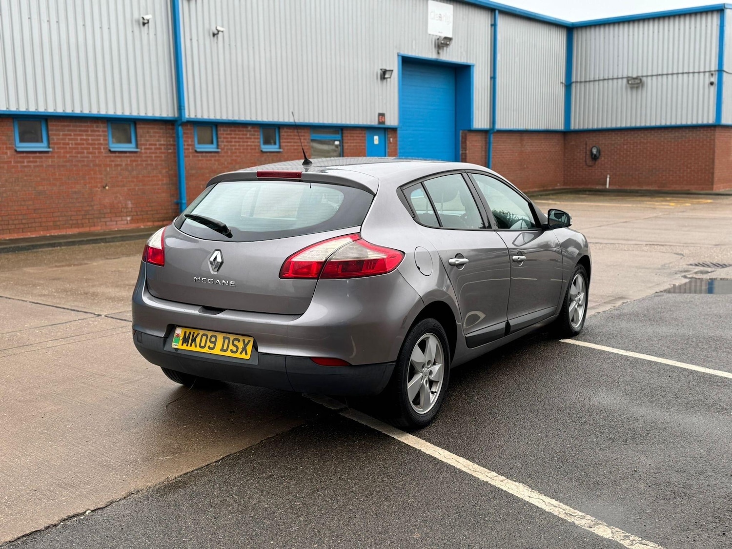 Used Renault Megane 2009 for sale - 77315264: Photo 11