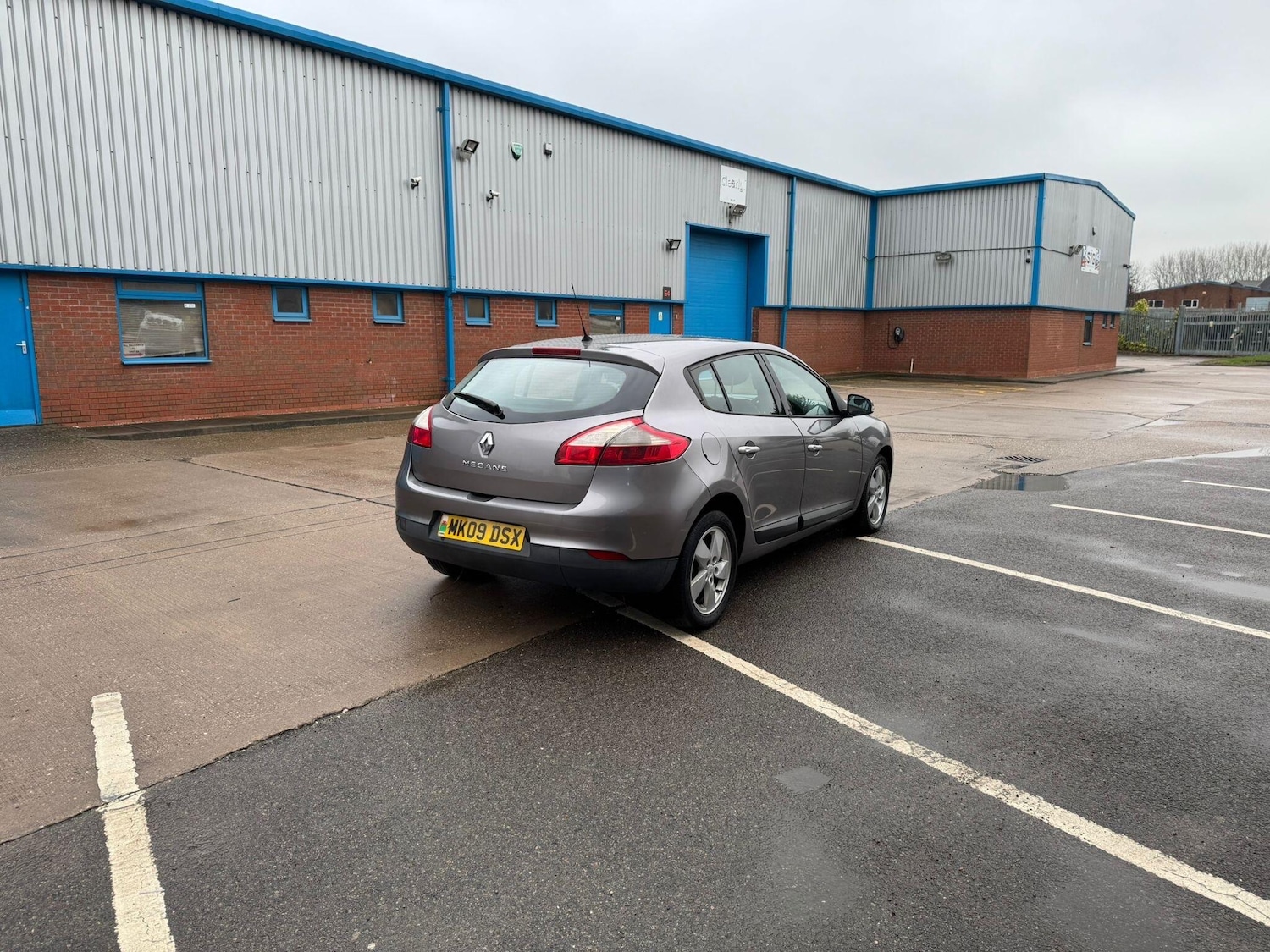 Used Renault Megane 2009 for sale - 77315264: Photo 12