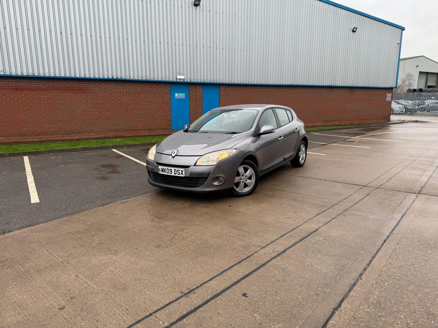 Used Renault Megane 2009 for sale - 77315264: Photo 6