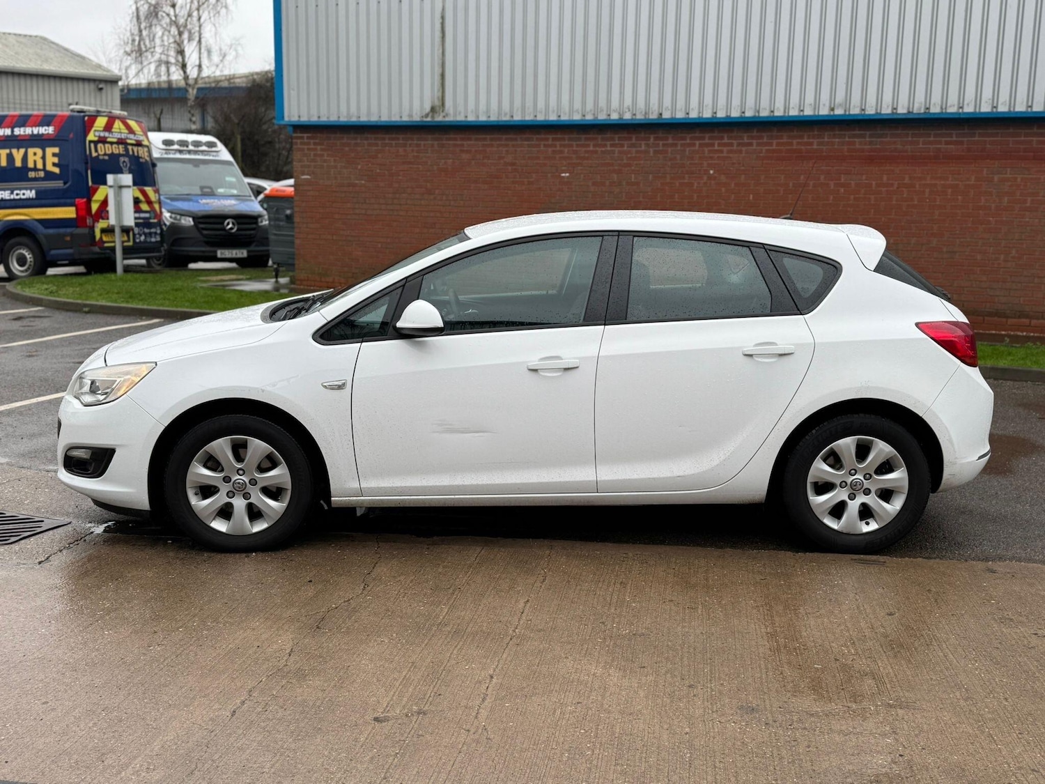 Used Vauxhall Astra 2015 for sale - 77290834: Photo 3
