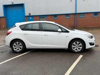 Used Vauxhall Astra 2015 for sale - 77290834: Photo