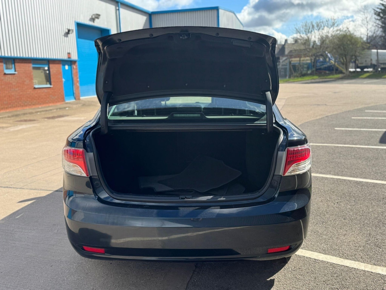 Used Toyota Avensis 2011 for sale - 78141478: Photo 21