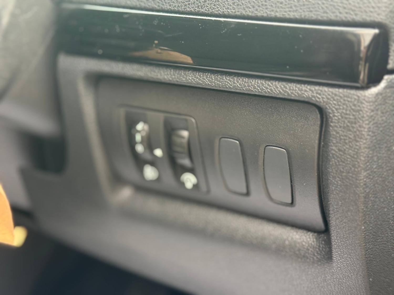 Used Renault Clio 2012 for sale - 76989880: Photo 22