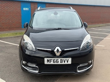 Used Renault Grand Scenic 2016 for sale - 75858359: Photo