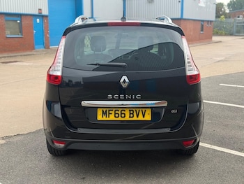 Used Renault Grand Scenic 2016 for sale - 75858359: Photo