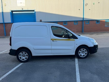 Used Citroen Berlingo 2015 for sale - 76667301: Photo