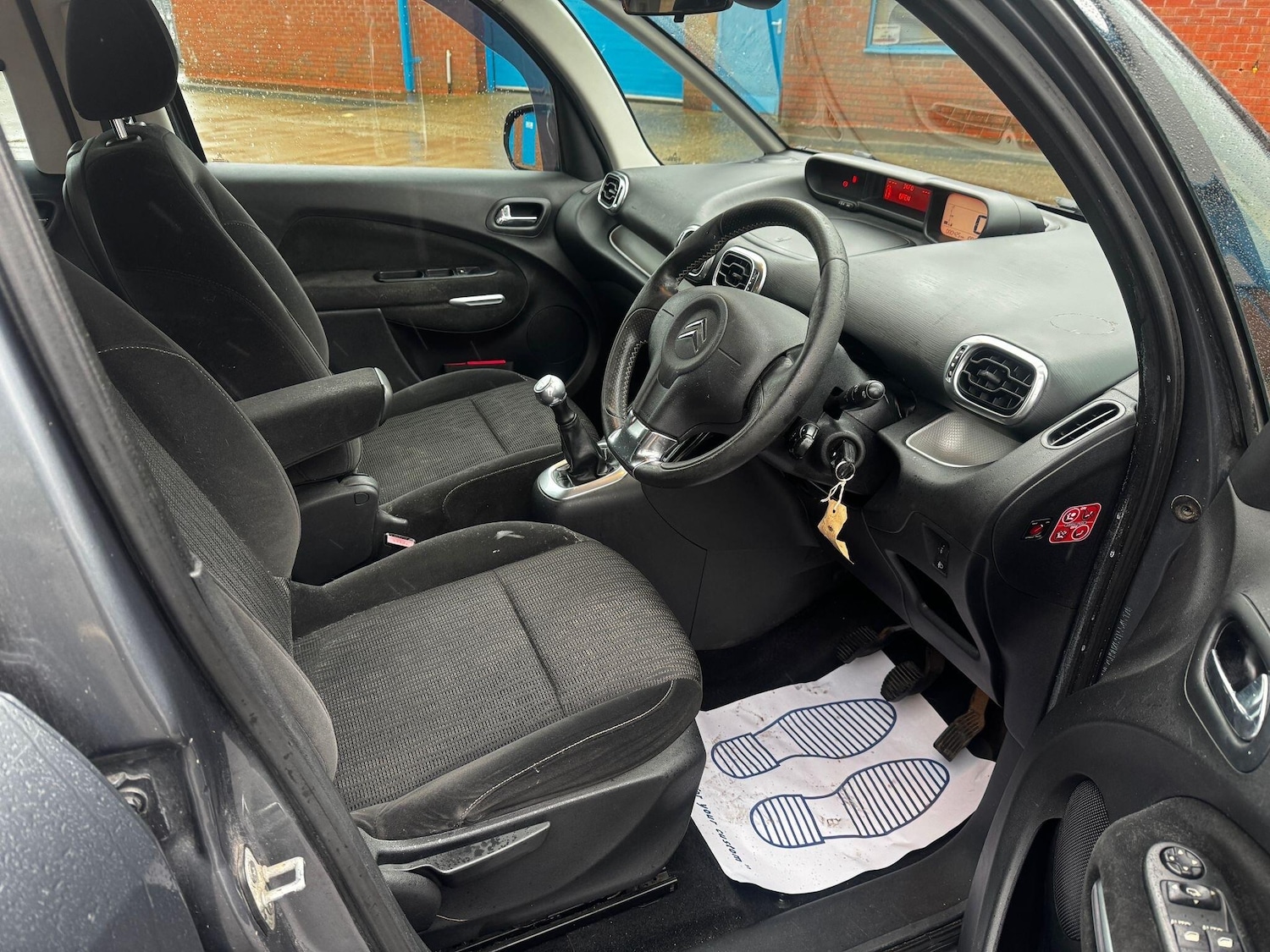 Used Citroen C3 Picasso 2009 for sale - 77344690: Photo 22