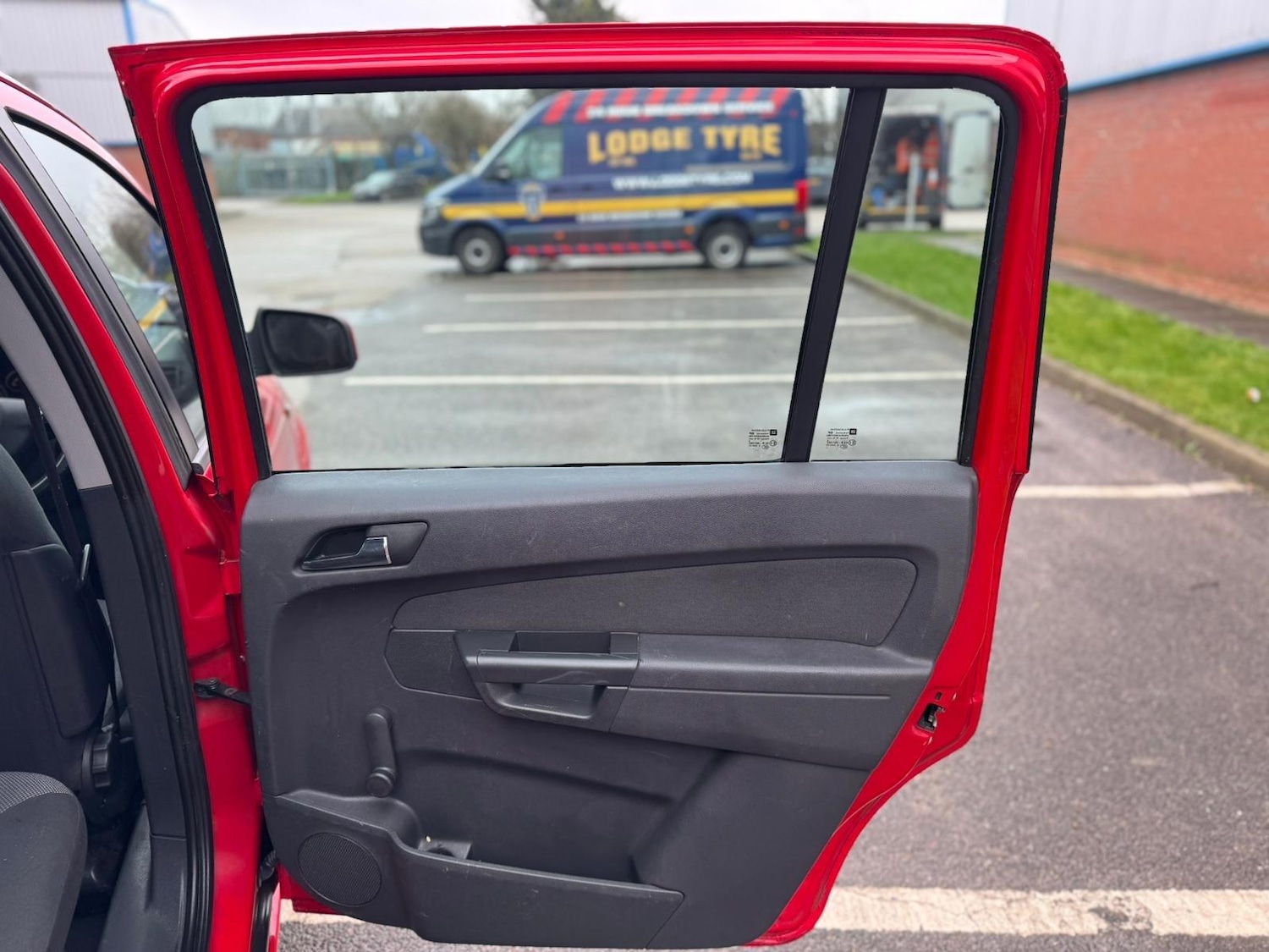 Used Vauxhall Zafira 2013 for sale - 77441154: Photo 18