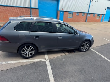 Used Volkswagen Golf 2011 for sale - 76071707: Photo 3