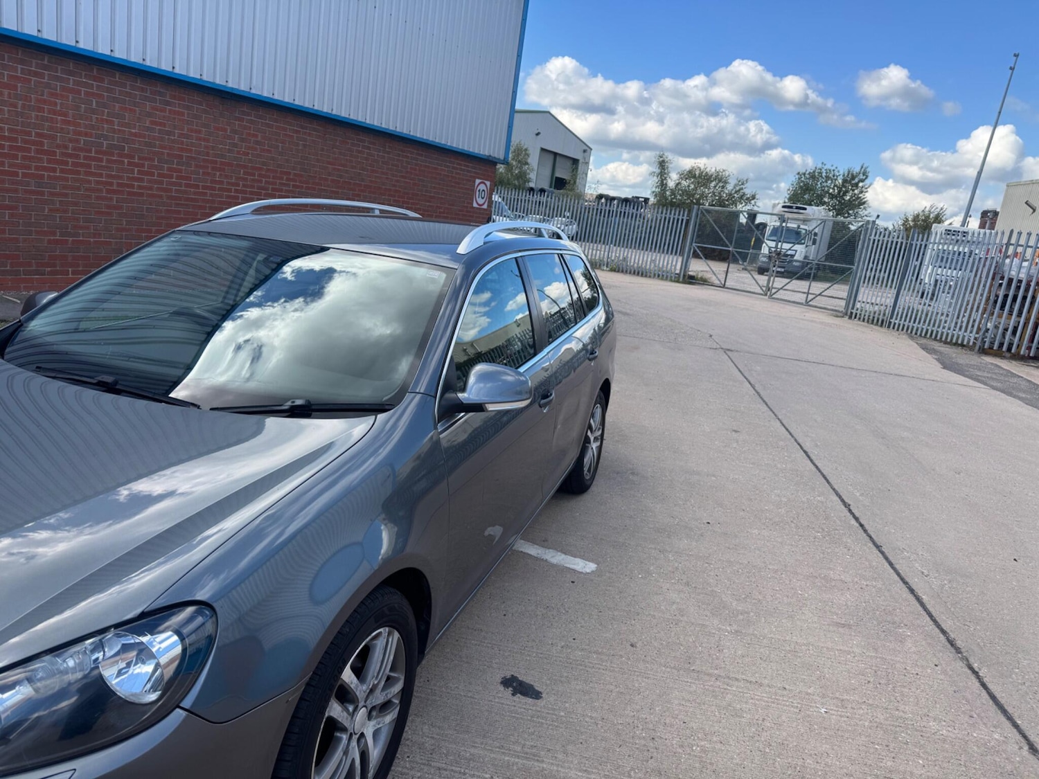 Used Volkswagen Golf 2011 for sale - 76071707: Photo 6
