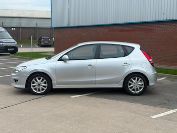 Used Hyundai i30 2011 for sale - 76990072: Photo