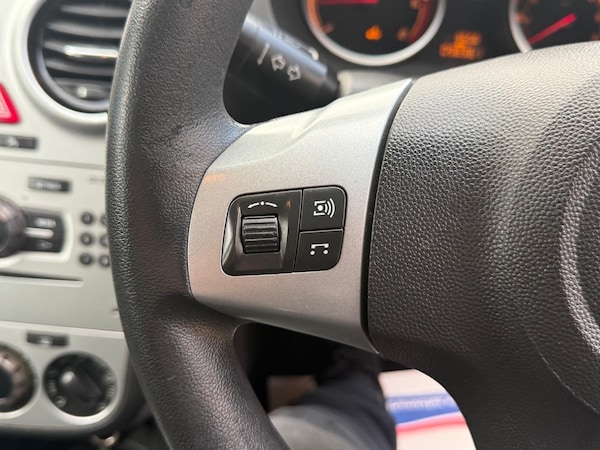 Used Vauxhall Corsa 2013 for sale - 75990180: Photo 23