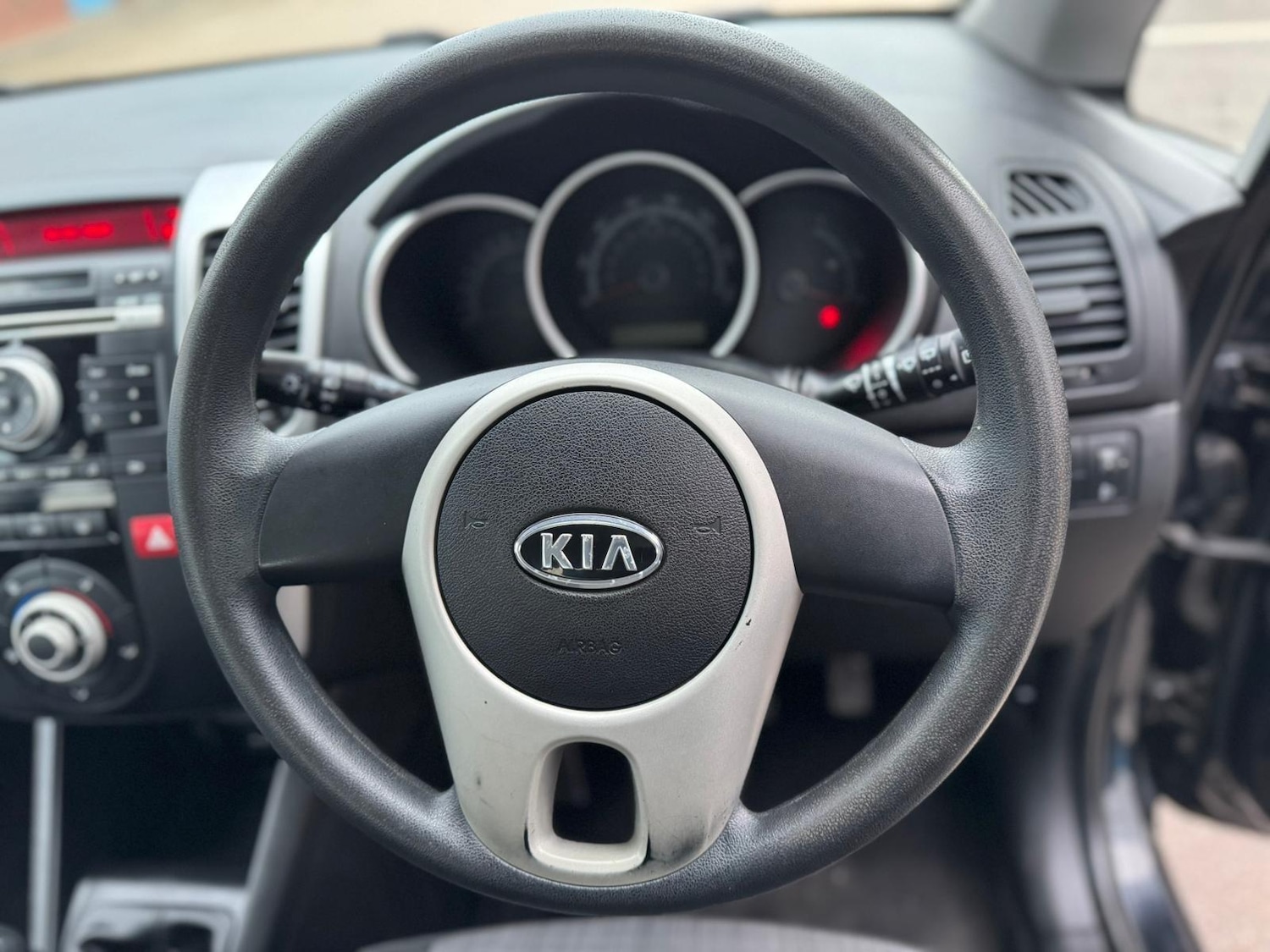 Used Kia Venga 2010 for sale - 77331732: Photo 13