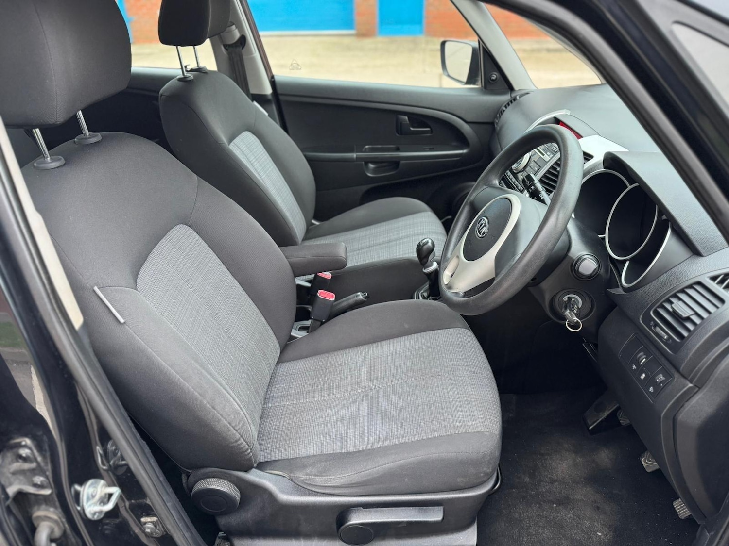 Used Kia Venga 2010 for sale - 77331732: Photo 24