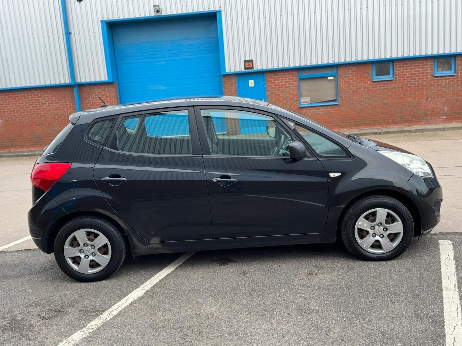 Used Kia Venga 2010 for sale - 77331732: Photo 4