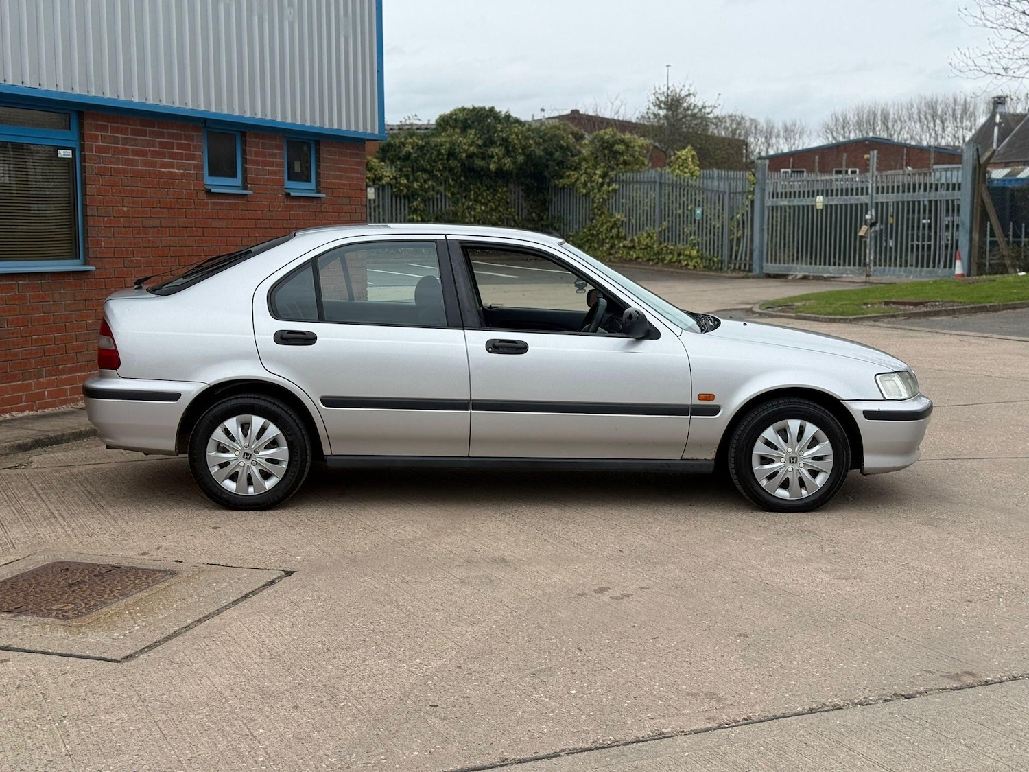 Used Honda Civic 1999 for sale - 78062948: Photo 3