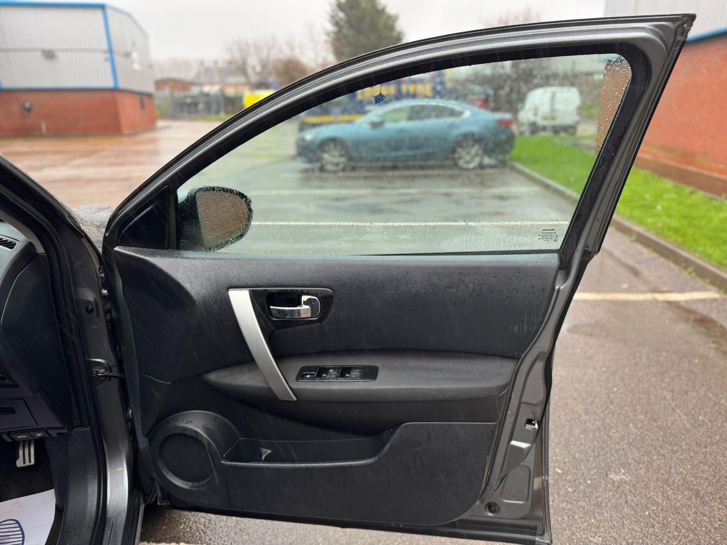 Used Nissan Qashqai 2010 for sale - 77291314: Photo 15