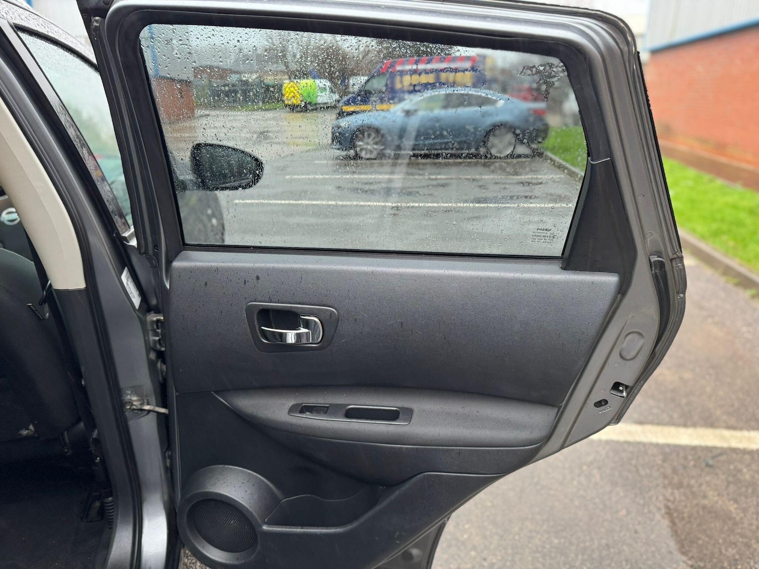 Used Nissan Qashqai 2010 for sale - 77291314: Photo 17