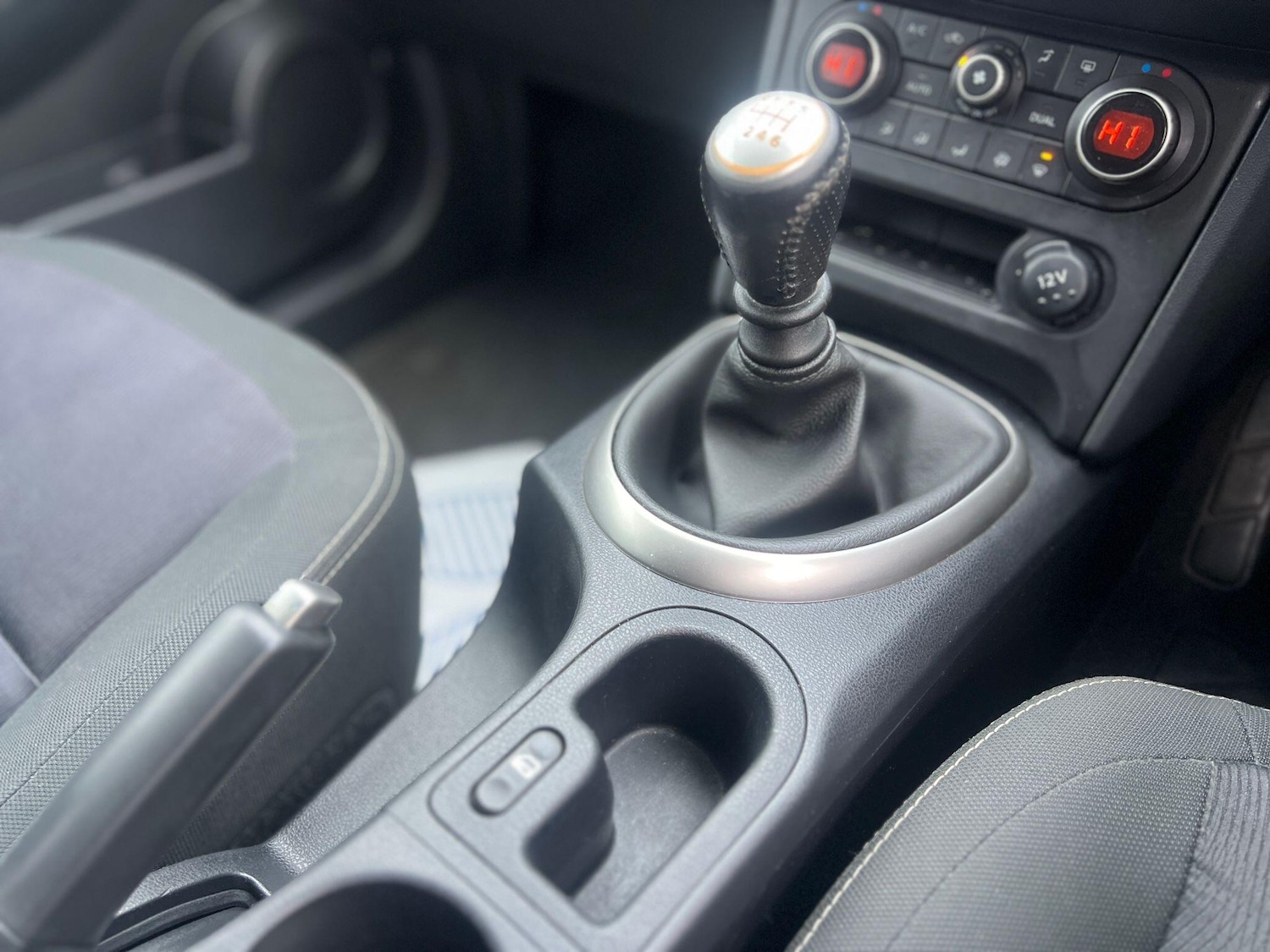 Used Nissan Qashqai 2012 for sale - 76743468: Photo 22